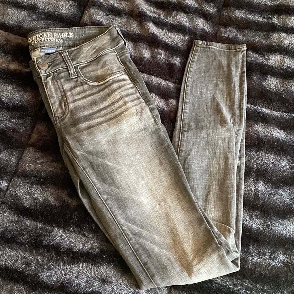 AMERICAN EAGEL GRAY JEANS/JEGGING